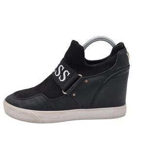 Guess WGWANNIA-R Shoes Womens Size 8 Black Hidden Wedge Logo Strap Sneakers